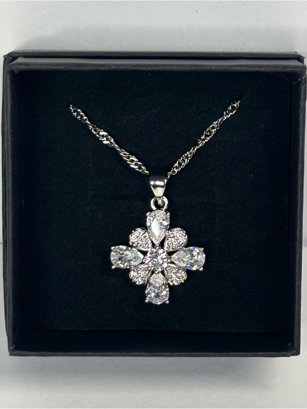 18k white gold-plated pendant necklace